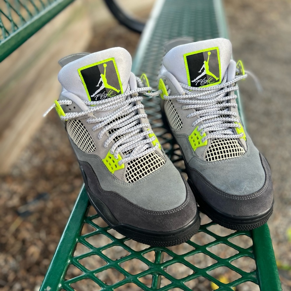 Air Jordan 4 Retro SE ‘NEON 95’